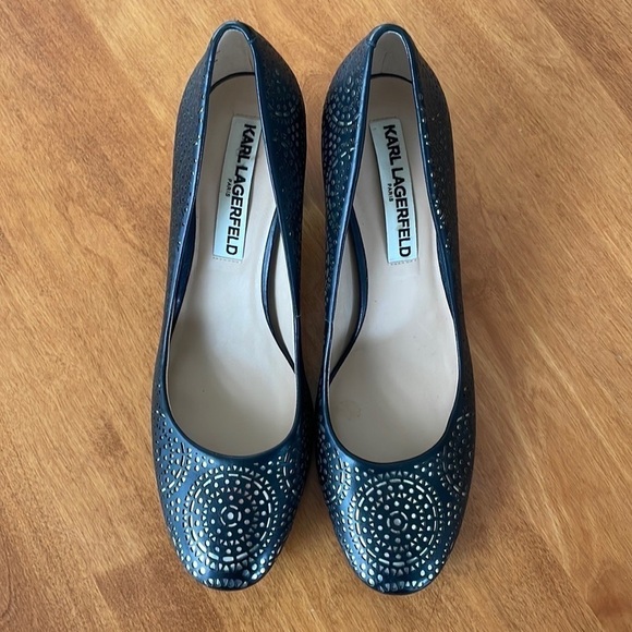 ⭐️ Host Pick! ⭐️ Black Karl Lagerfeld pumps - Picture 5 of 10